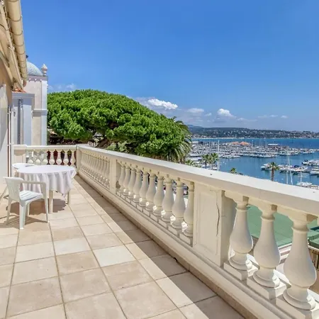 Holiday home Magnificent Luxury Flat With Terrace In